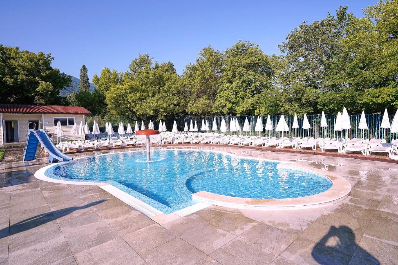 7 Lakes Camping Saparewa Banja Exterior foto