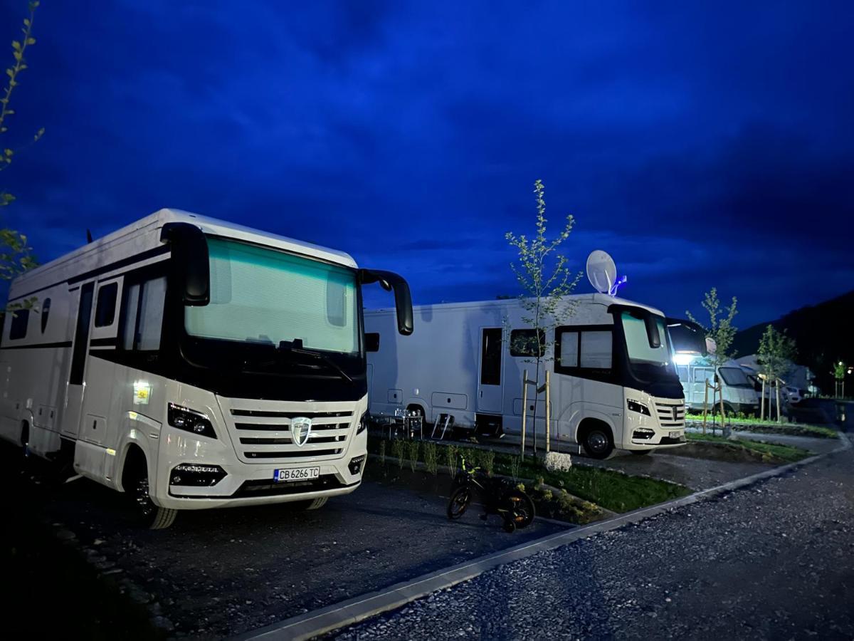 7 Lakes Camping Saparewa Banja Exterior foto